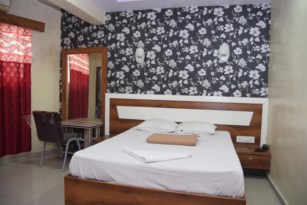 Hotel Riviera Residency Тане Екстериор снимка