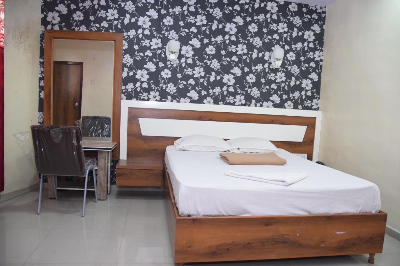 Hotel Riviera Residency Тане Екстериор снимка