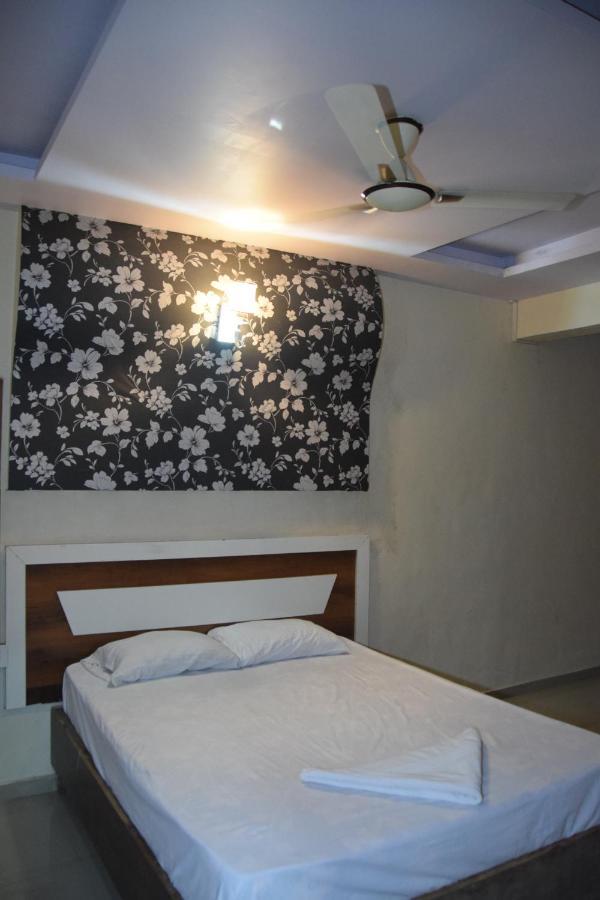 Hotel Riviera Residency Тане Екстериор снимка