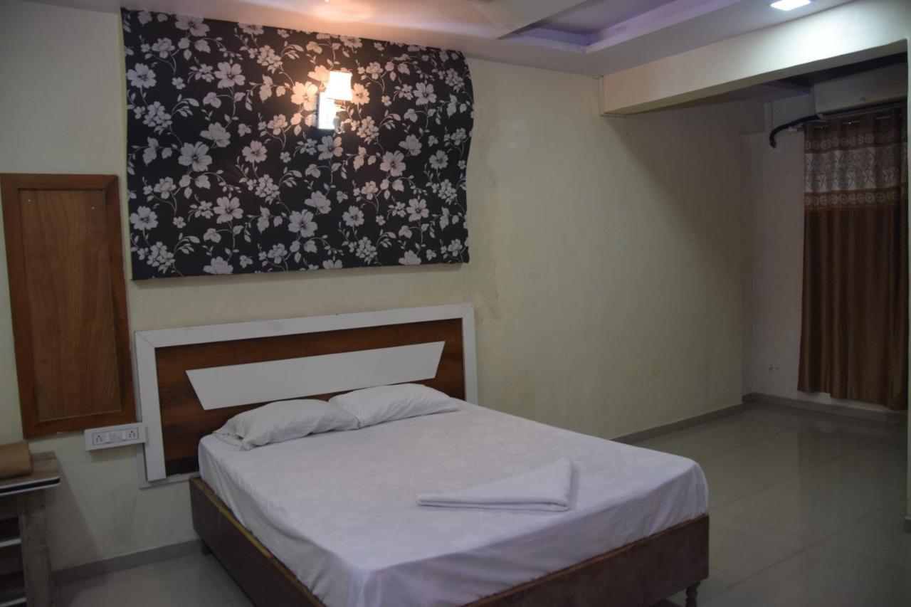 Hotel Riviera Residency Тане Екстериор снимка