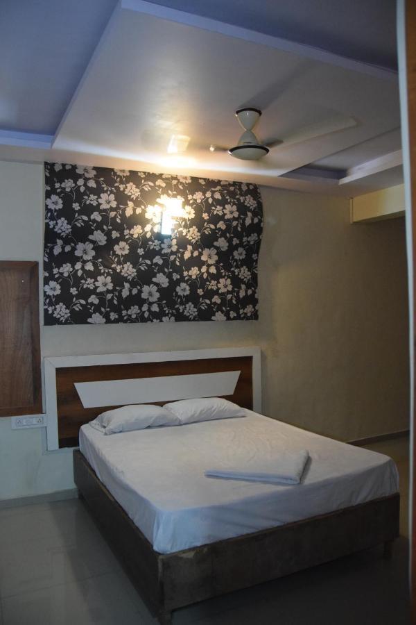 Hotel Riviera Residency Тане Екстериор снимка